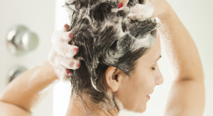 Ingredients in a good hair growth shampoo for women