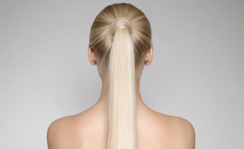 tillbaka hästsvans blond kvinna phonytail frisyr tips hur man får en voluminös hästsvans viviscal hårblogg
