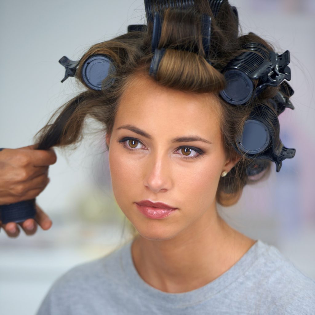 rollers-curls-woman-hairstyles-thin-hair